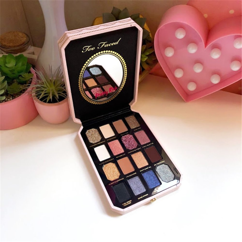 BNIB!!! Too Faced Pretty Rich eyeshadow palette